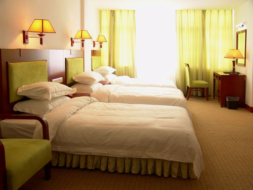 東航觀(guān)光三人間