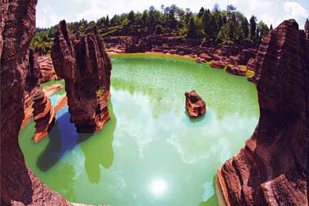 張家界、袁家界、天子山、紅石林、鳳凰古城四晚五日游